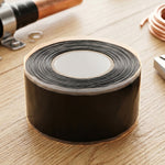 Equipment for emergency pipe repairs with waterproof tape