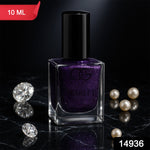 Smooth brush applicator of Purple Dazzle glitter nail paint