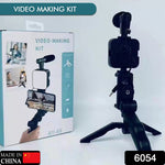 Vlogging kit by Mobiléon showing noise reduction microphone and phone holder clip for smartphone recording