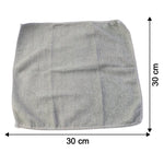 Microfiber cloth size reference next to a ruler showing 30x30 cm dimensions